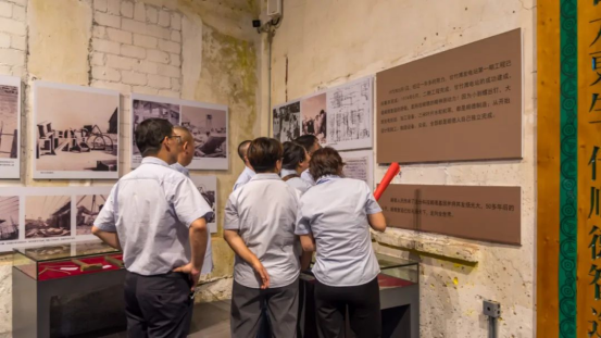 新銀鋁材  傳承紅色基因，凝聚奮進力量——耀銀山鋁業黨支部慶祝中國共產黨成立104周年系列活動856.png